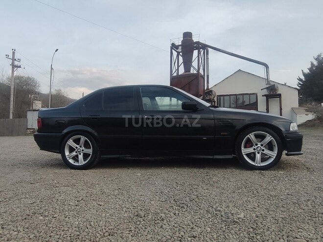 BMW 325 1993, 500,230 km - 2.5 л - 