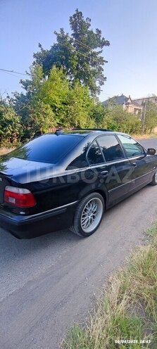BMW 530 2001, 288,000 km - 3.0 л - Qazax