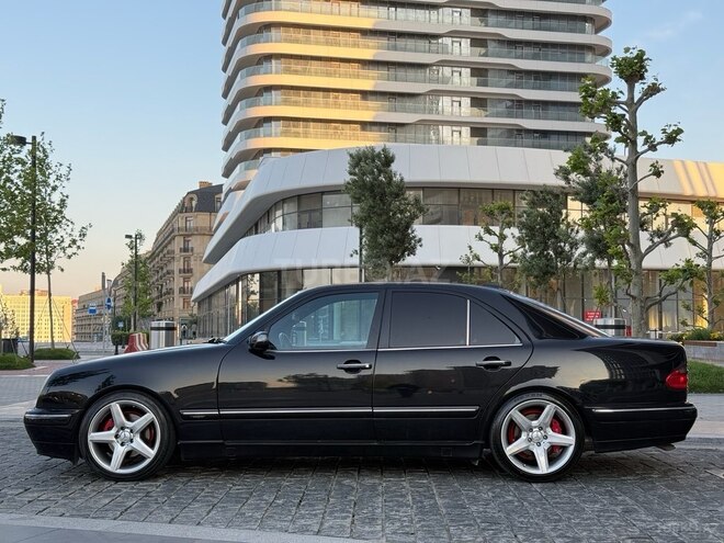 Mercedes E 320 2000, 331,000 km - 3.2 l - Bakı