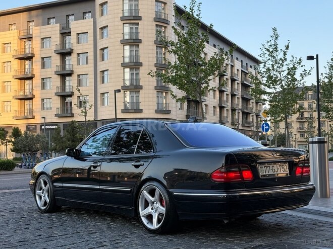 Mercedes E 320 2000, 331,000 km - 3.2 l - Bakı
