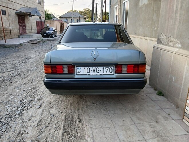 Mercedes 190 1992, 250,000 km - 2.0 l - Salyan