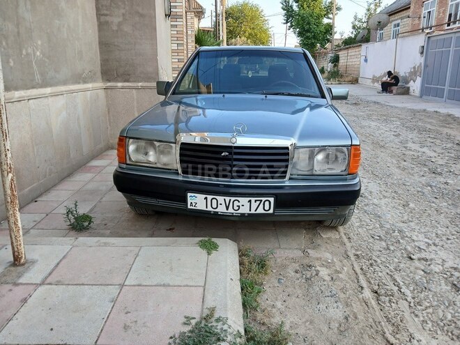 Mercedes 190 1992, 250,000 km - 2.0 l - Salyan