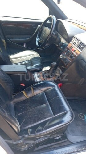 Mercedes C 230 1997, 323,587 km - 2.3 l - Bakı
