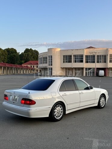 Mercedes E 240 2000, 268,000 km - 2.4 l - Bakı
