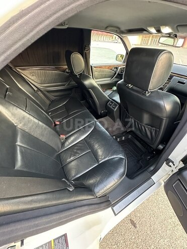 Mercedes E 240 2000, 268,000 km - 2.4 l - Bakı