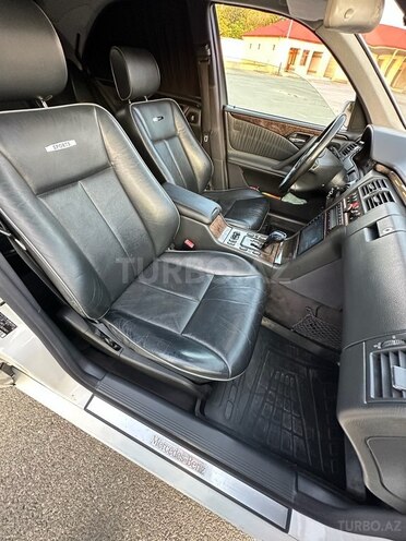 Mercedes E 240 2000, 268,000 km - 2.4 l - Bakı