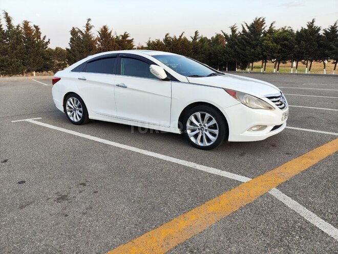 Hyundai Sonata-4