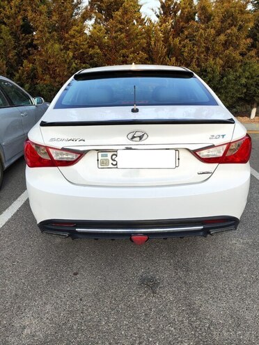 Hyundai Sonata-6