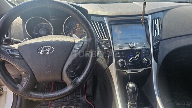 Hyundai Sonata-7