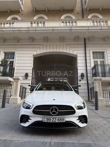Mercedes E 300 de-1