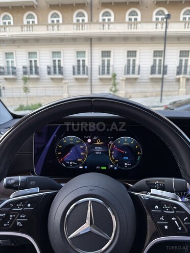 Mercedes E 300 de-8