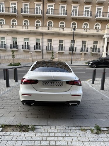 Mercedes E 300 de-3