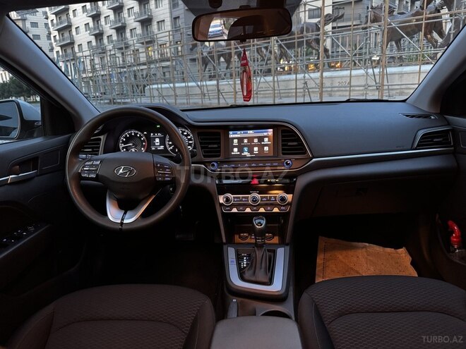 Hyundai Elantra 2019, 105,000 km - 2.0 л - Bakı