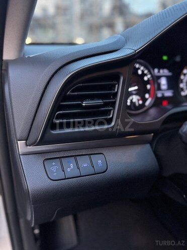 Hyundai Elantra 2019, 105,000 km - 2.0 л - Bakı