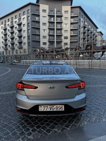 Hyundai Elantra 2019, 105,000 km - 2.0 л - Bakı