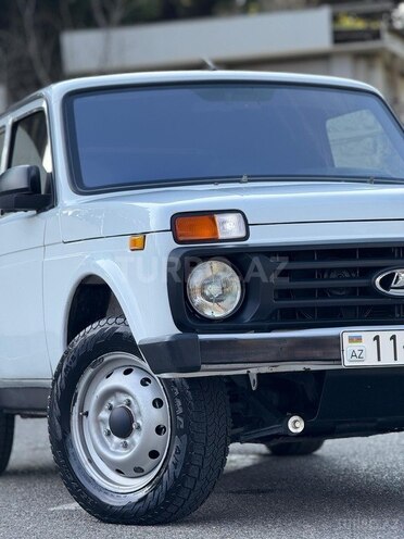 LADA (VAZ) Niva-15