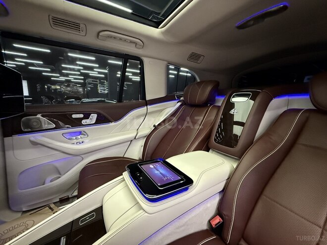 Mercedes-Maybach GLS 600 4MATIC-8