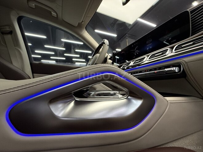 Mercedes-Maybach GLS 600 4MATIC-21