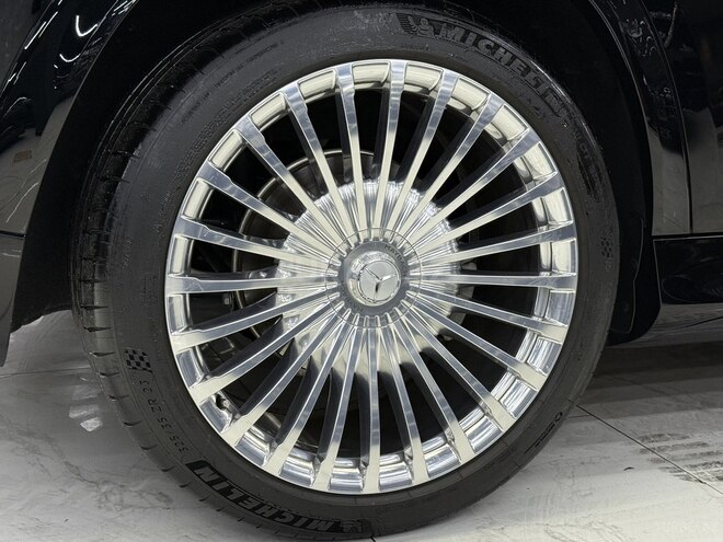 Mercedes-Maybach GLS 600 4MATIC-24