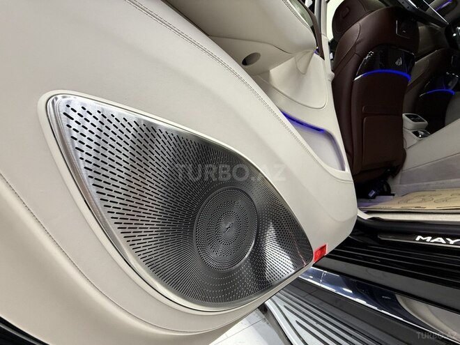 Mercedes-Maybach GLS 600 4MATIC-16