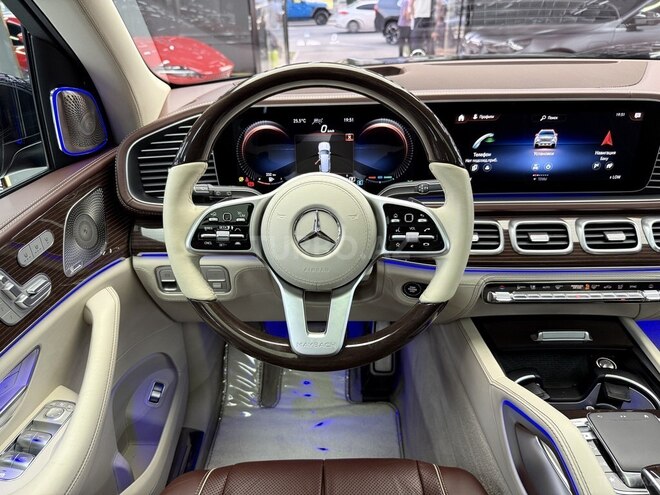 Mercedes-Maybach GLS 600 4MATIC-12