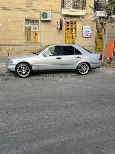Mercedes C 180 1995, 999,990 km - 1.8 л - Bakı