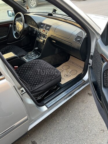 Mercedes C 180 1995, 999,990 km - 1.8 л - Bakı
