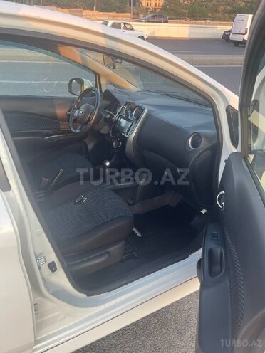 Nissan Note-8