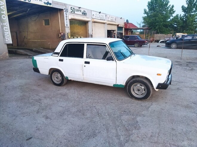 LADA (VAZ) 2107 2005, 85,555 km - 1.6 л - Salyan