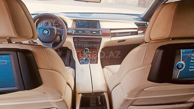 BMW 750 2009, 245,000 km - 4.4 l - Bakı