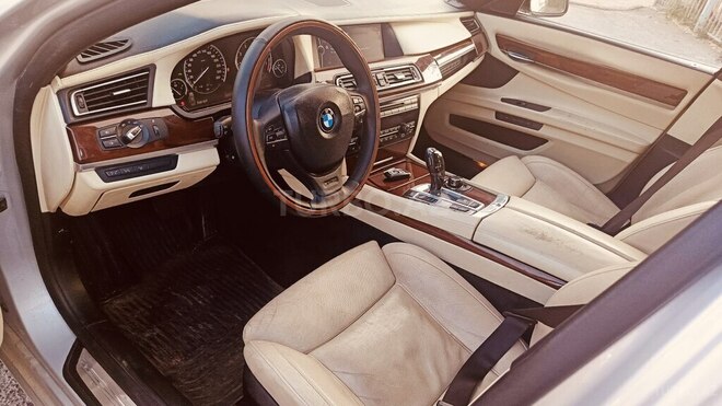 BMW 750 2009, 245,000 km - 4.4 l - Bakı