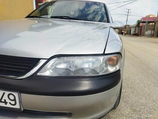 Opel Vectra 1997, 650,000 km - 2.0 l - Bakı