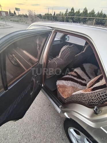 Mercedes 190 1991, 290,000 km - 2.3 l - Gəncə