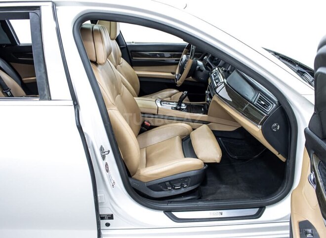 BMW 750 2011, 140,000 km - 4.4 l - Bakı