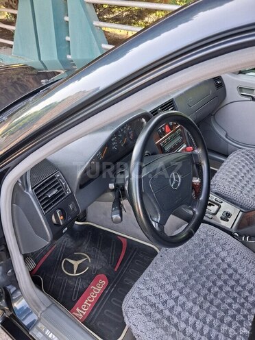 Mercedes C 180 1999, 264,452 km - 1.8 l - Qazax