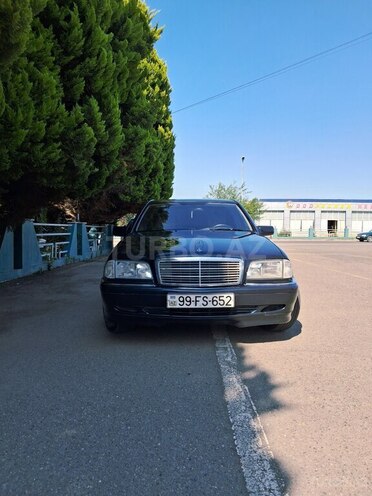 Mercedes C 180 1999, 264,452 km - 1.8 l - Qazax