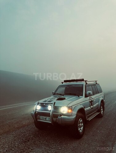 Mitsubishi Pajero 1995, 435,000 km - 2.8 l - Bakı