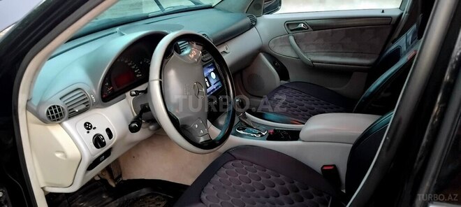Mercedes C 200 2000, 470,656 km - 2.0 l - Quba