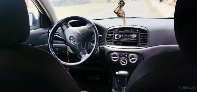Hyundai Accent 2009, 280,000 km - 1.4 l - Sabirabad