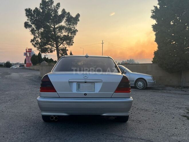 Mercedes C 200 2000, 357,000 km - 2.0 л - Bakı