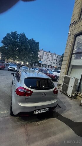 Kia Rio 2012, 288,000 km - 1.1 л - Gəncə