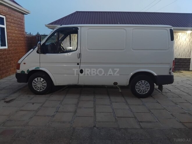 Ford Transit 1999, 333,400 km - 2.5 l - Salyan