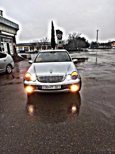 Mercedes C 220 d 2001, 200,000 km - 2.2 л - Şirvan