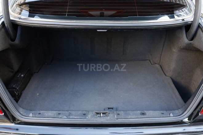 Mercedes E 280 2001, 234,716 km - 2.8 l - Bakı