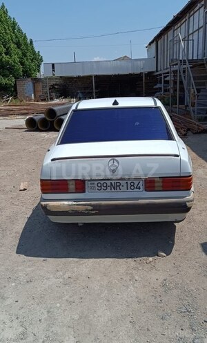 Mercedes 190 1990, 190,000 km - 2.0 l - Saatlı
