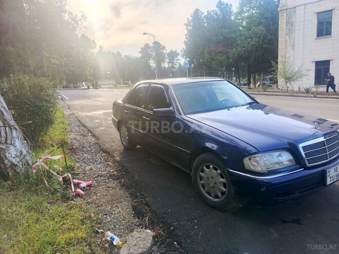 Mercedes E 220 1995, 630,000 km - 2.2 l - Sabirabad