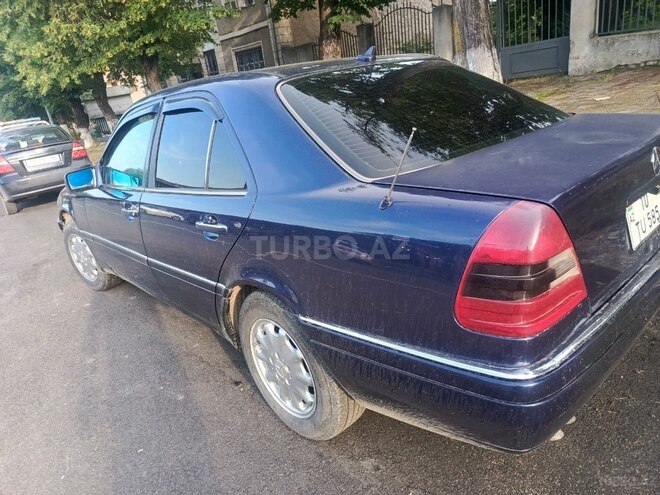 Mercedes E 220 1995, 630,000 km - 2.2 l - Sabirabad