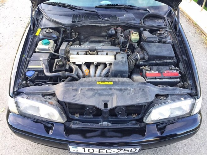 Volvo  1997, 280,000 km - 2.5 l - Bakı