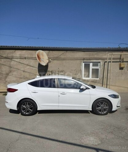 Hyundai Avante 2016, 787,500 km - 1.6 l - Bakı