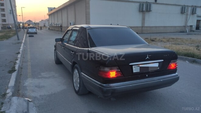 Mercedes E 220 1994, 458,800 km - 2.2 l - Bakı